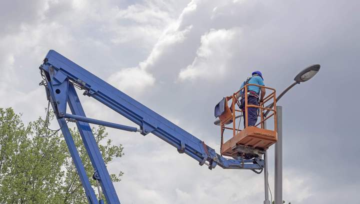 Street light installation services Lindsay